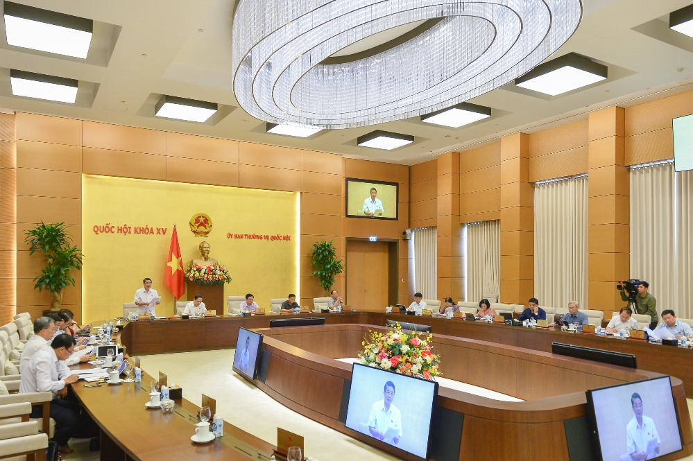 Sử dụng tần số vô tuyến điện phân bổ riêng phục vụ quốc phòng, an ninh: Có nên quy định trong luật?